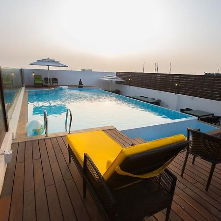 Hotel Radha Prasad Ероде Екстериор снимка