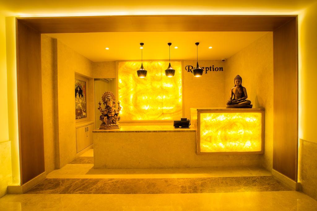 Hotel Radha Prasad Ероде Екстериор снимка