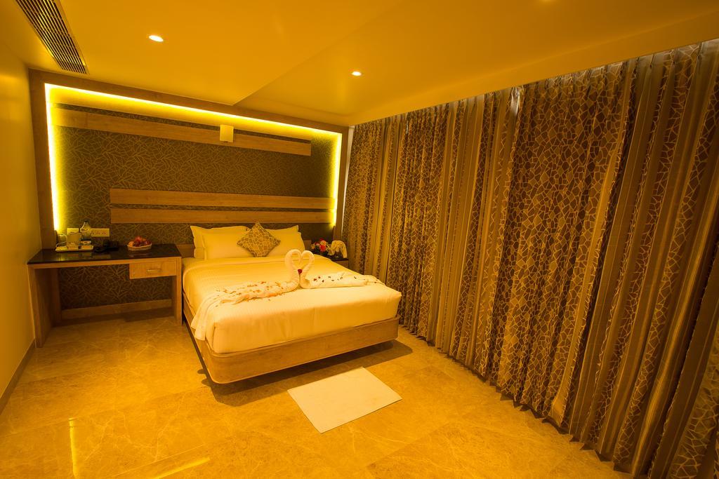 Hotel Radha Prasad Ероде Стая снимка