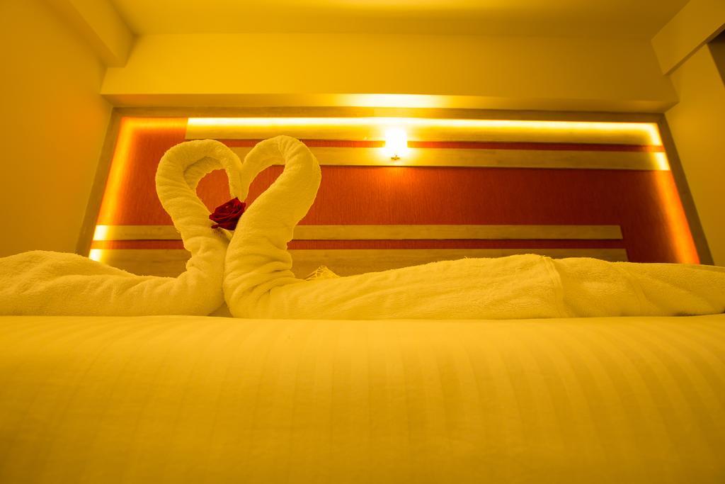 Hotel Radha Prasad Ероде Стая снимка
