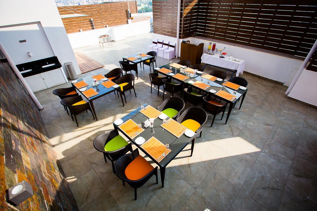 Hotel Radha Prasad Ероде Екстериор снимка